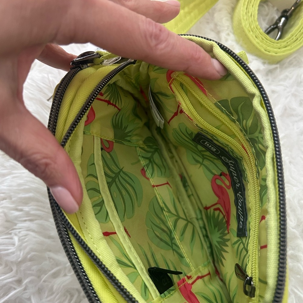 NWT Lug Quilted Neon Green Crossbody Bag - Picture 4 of 5